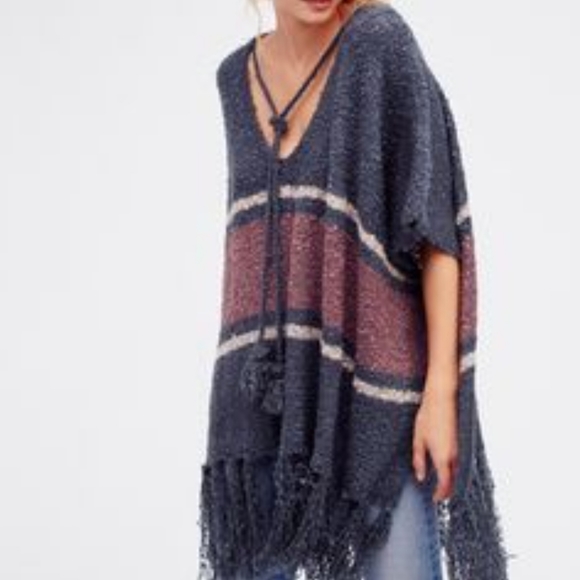 Free People Sweaters - FREE PEOPLE Oversized boho Poncho